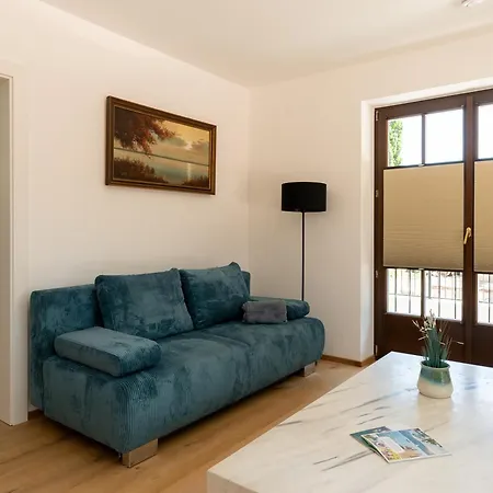 Promegggut Apartman *